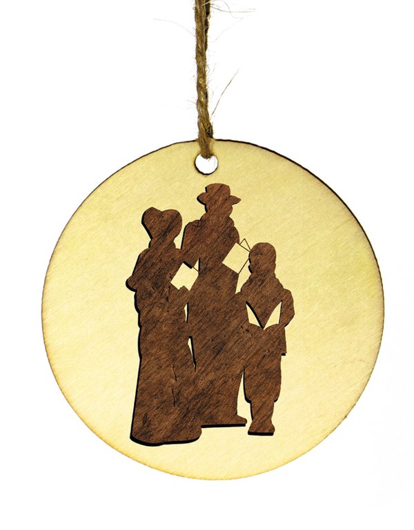 Feature_HolidayTraditions_ORNAMENTS_MaureenEgan_rp1121.jpg