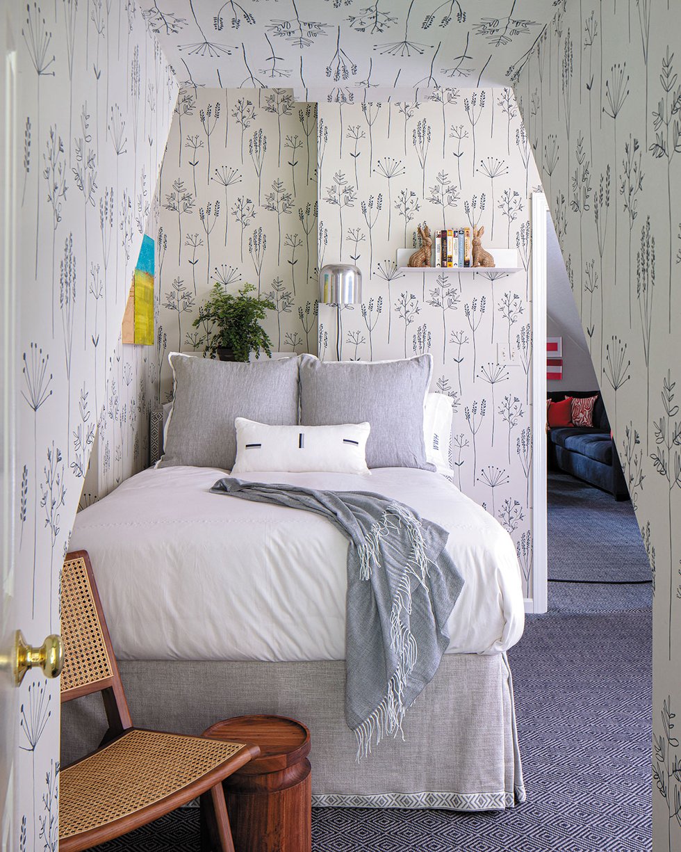 Features_Nisbett_GuestBedroom_GORDONGREGORY_hp0524.jpg