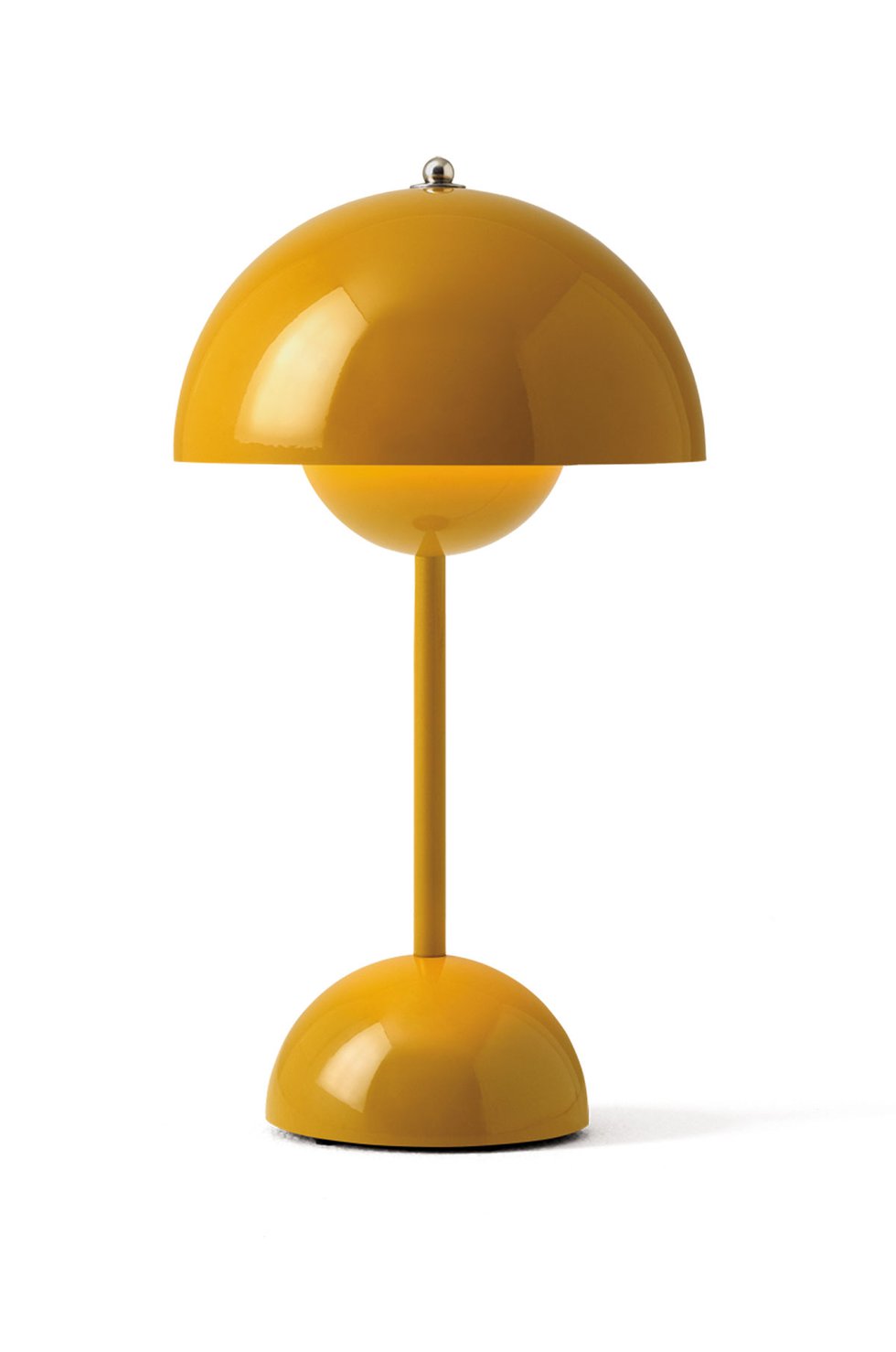 FOB_TheGoods_FlowerpotLamp_LaDiff_hp0324.jpg